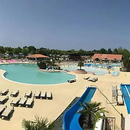 Confort + Piscine *