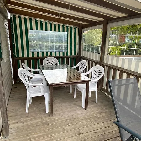 Confort + Piscine Gastes
