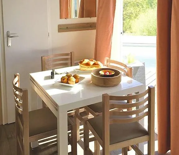 Confort + Piscine Сasa de vacaciones