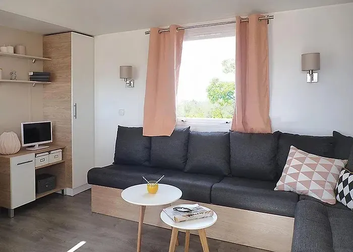 Confort + Piscine Ferienhaus *