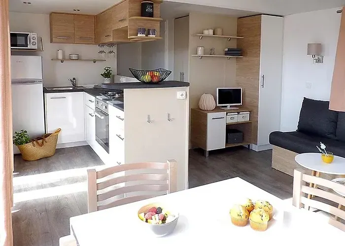 Confort + Piscine Ferienhaus