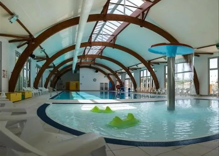 Confort + Piscine Ferienhaus